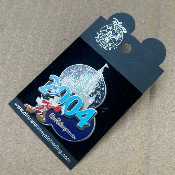 NWT Sorcerer Mickey Disney Pin 2004 - Picture 3 of 5